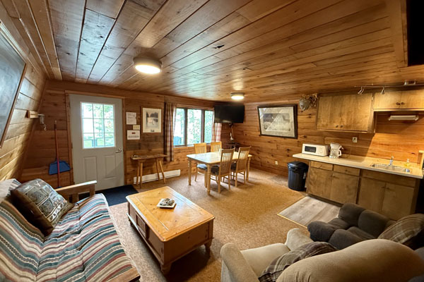 Sasquatch Hideout Lake of the Woods accommodations